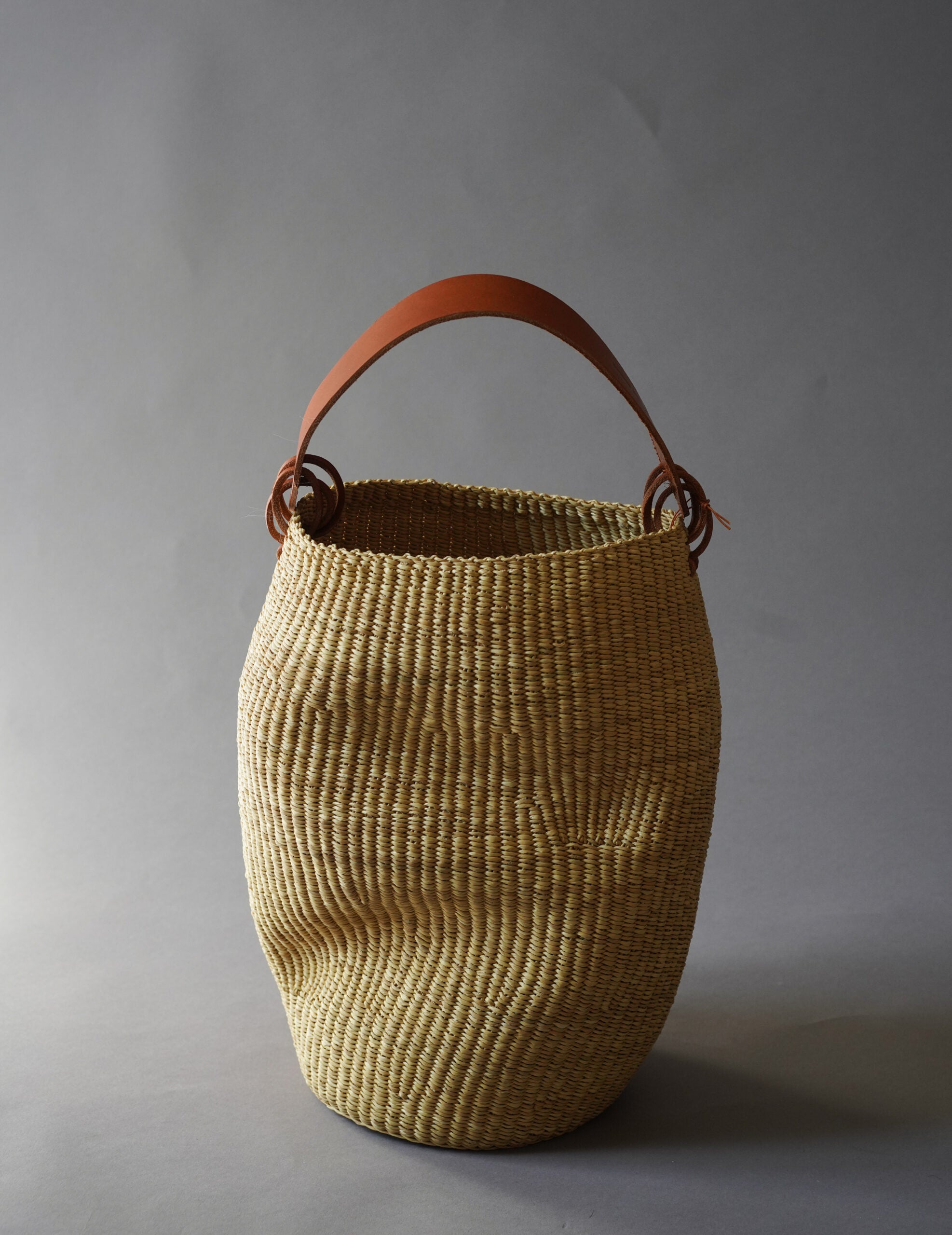 Akamae Crumpled Woven Bag N.40・Brown