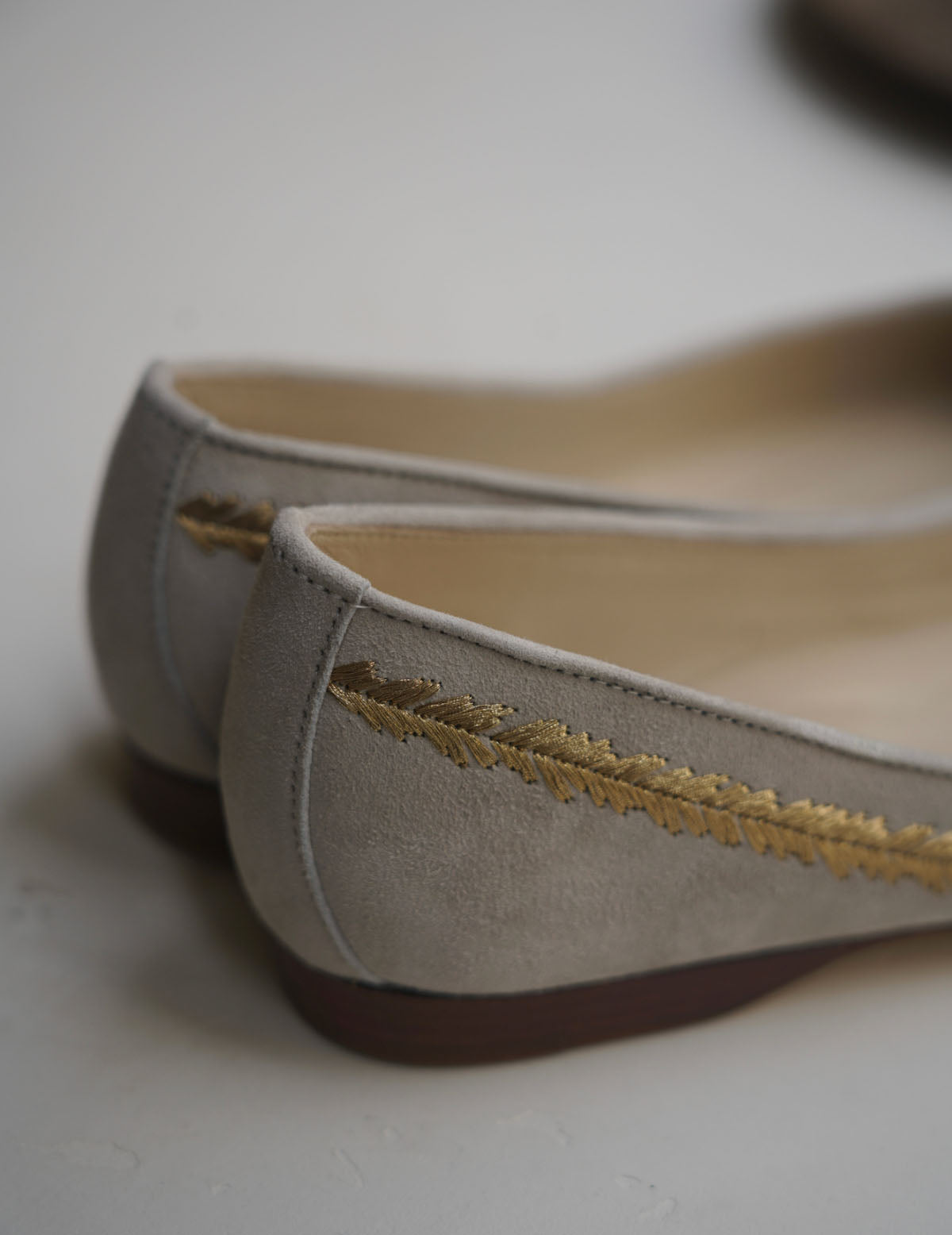 金線刺繡芭蕾鞋・骨白