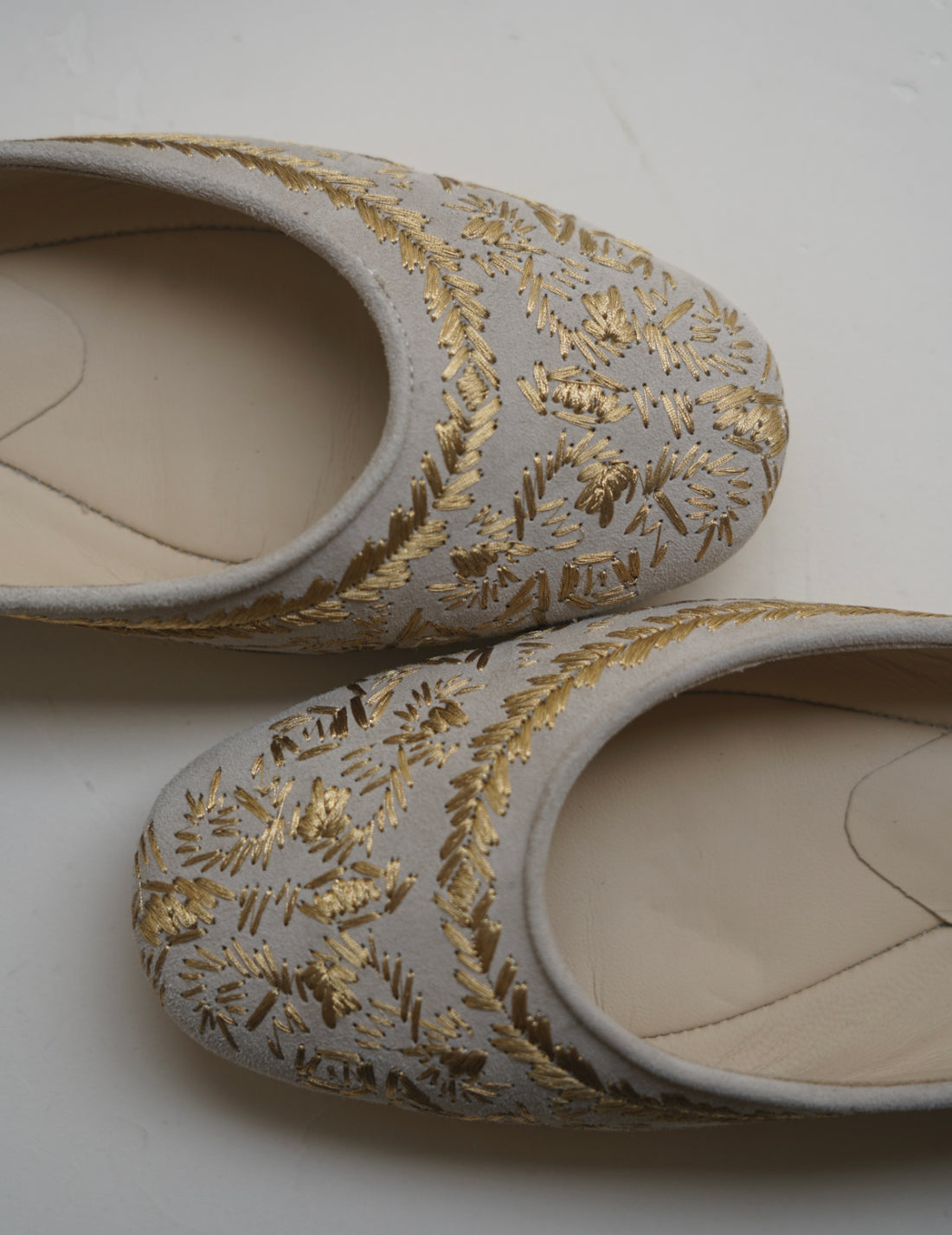 金線刺繡芭蕾鞋・骨白