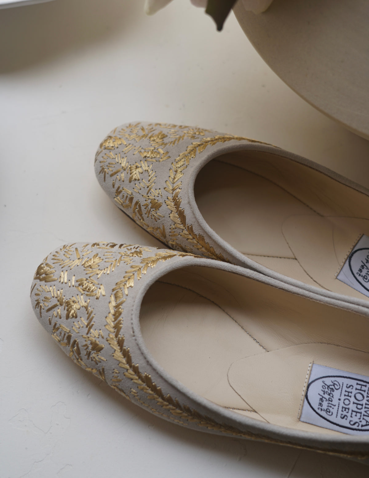 金線刺繡芭蕾鞋・骨白