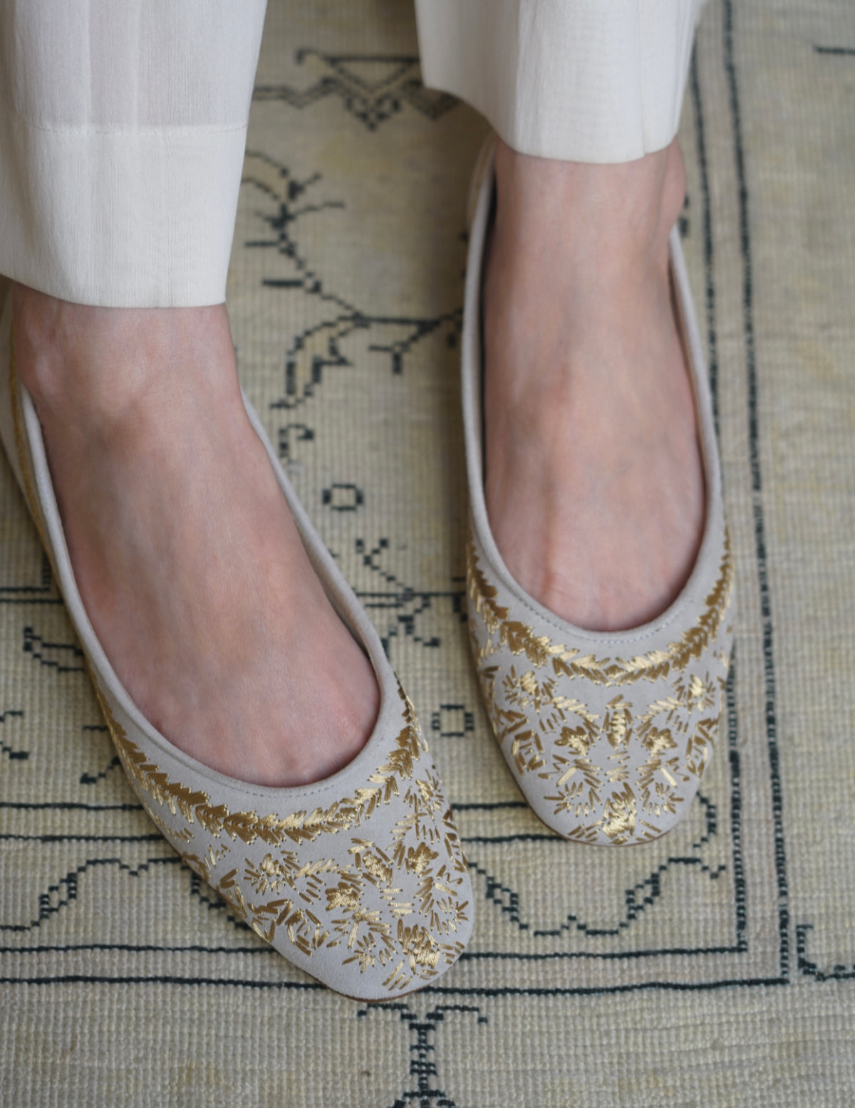 金線刺繡芭蕾鞋・骨白