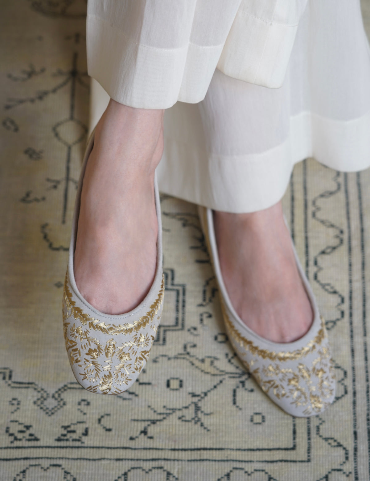 金線刺繡芭蕾鞋・骨白