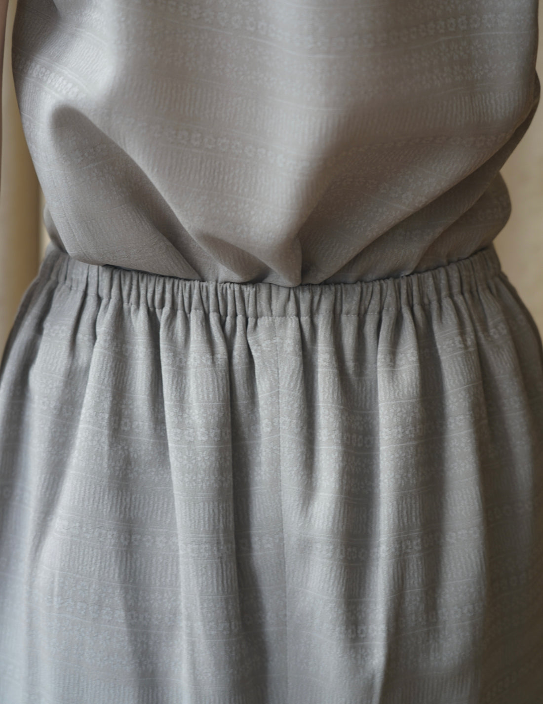 "Mishima Karatsu" Floral Pattern Jacquard Draped Skirt・Grey