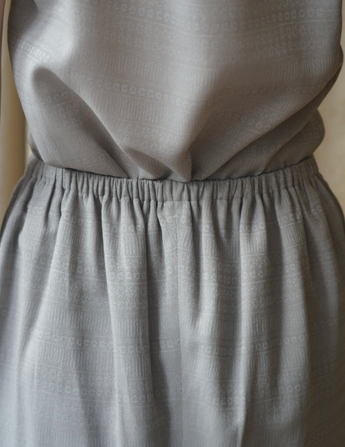 "Mishima Karatsu" Floral Pattern Jacquard Draped Skirt・Grey