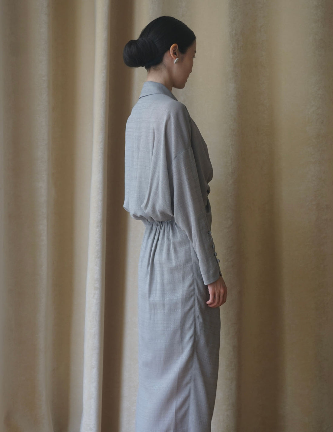 "Mishima Karatsu" Floral Pattern Jacquard Draped Dress・Grey