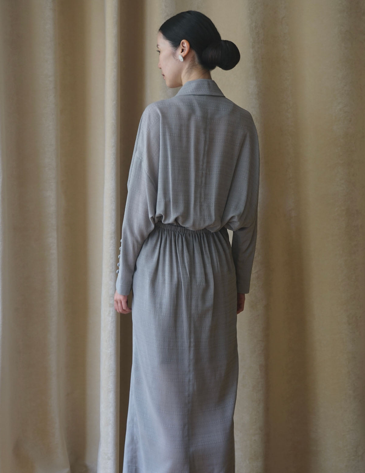 "Mishima Karatsu" Floral Pattern Jacquard Draped Dress・Grey