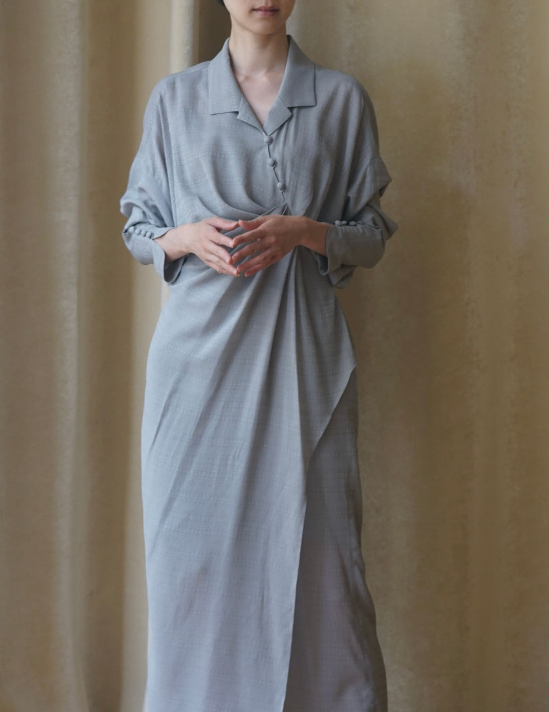 "Mishima Karatsu" Floral Pattern Jacquard Draped Dress・Grey
