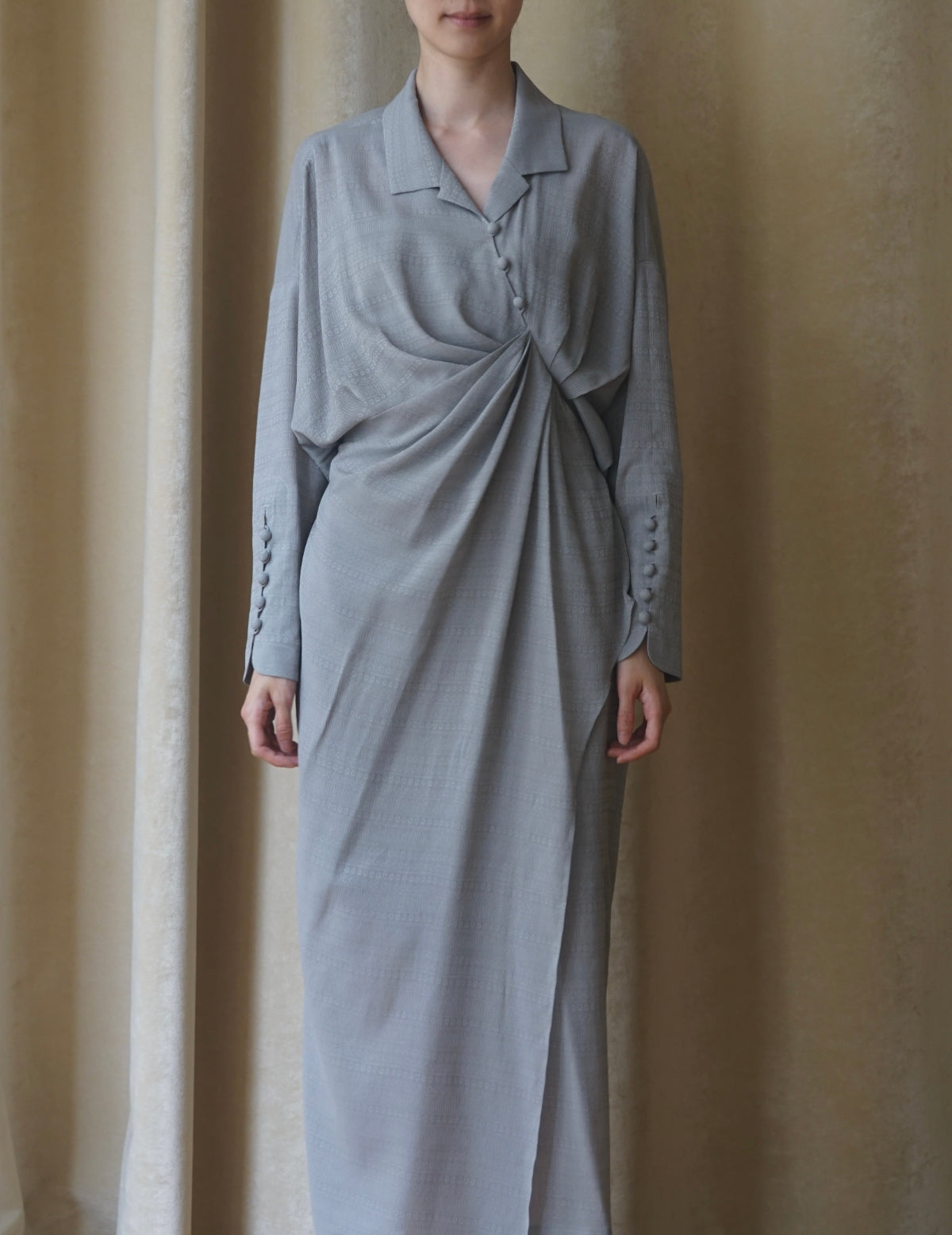 "Mishima Karatsu" Floral Pattern Jacquard Draped Dress・Grey