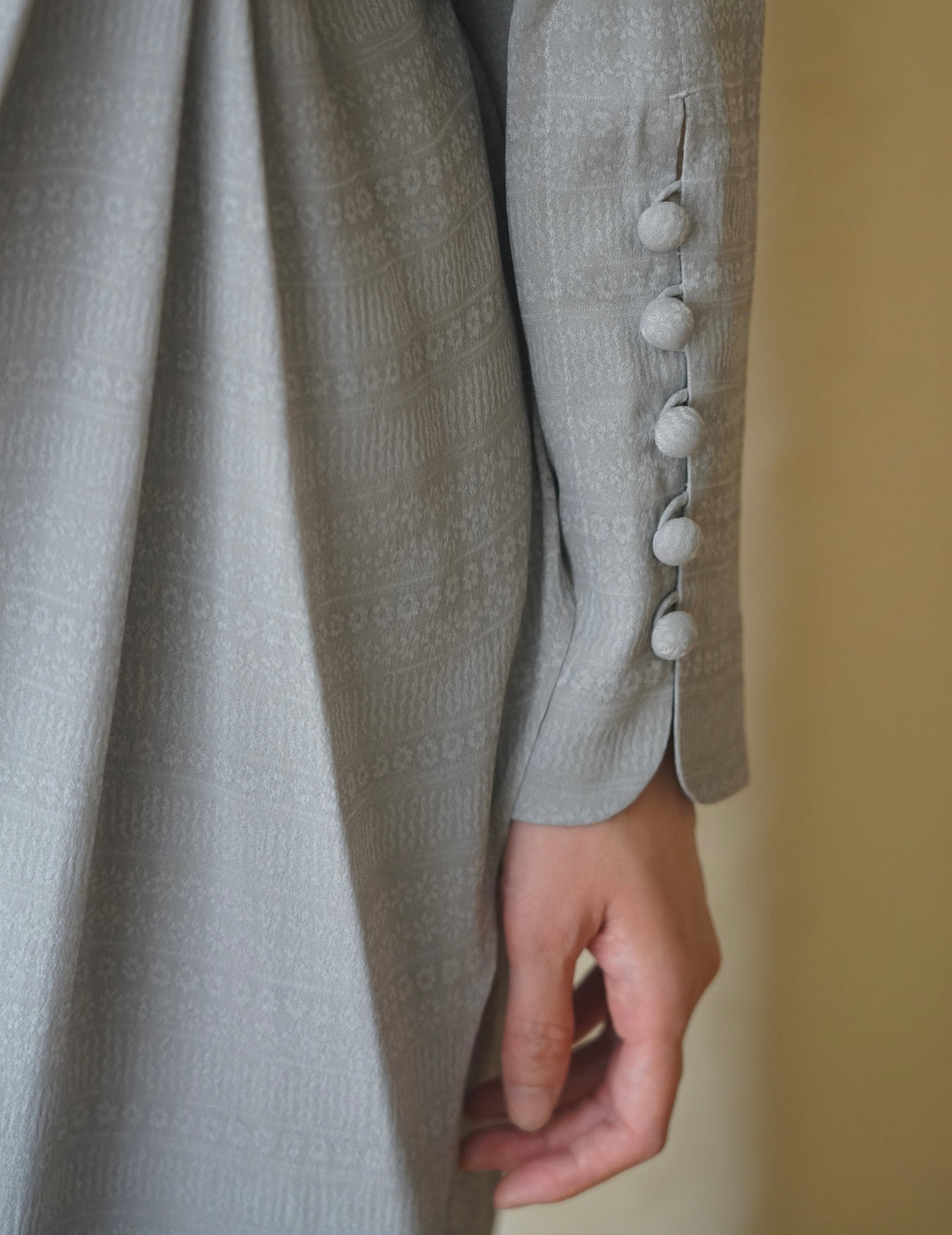 "Mishima Karatsu" Floral Pattern Jacquard Draped Dress・Grey