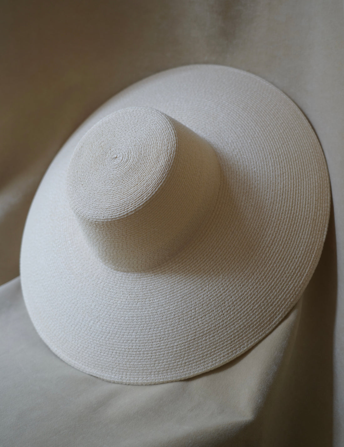 Ines Hat