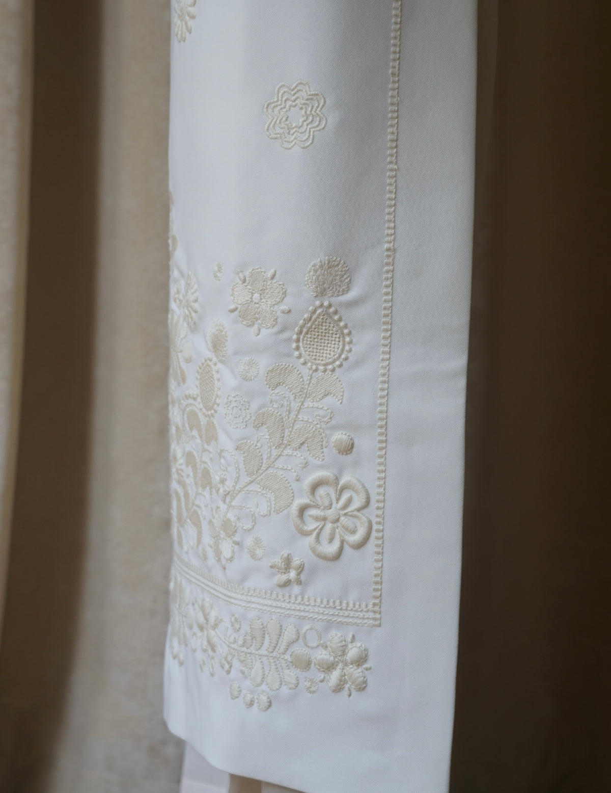 MIlk Embroidered “Plakhta”