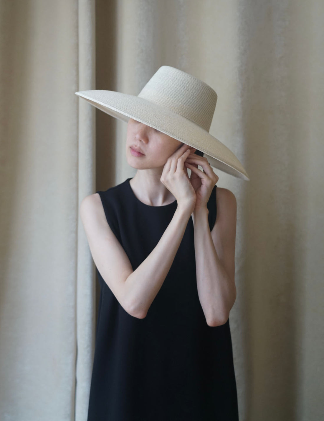Ines Hat