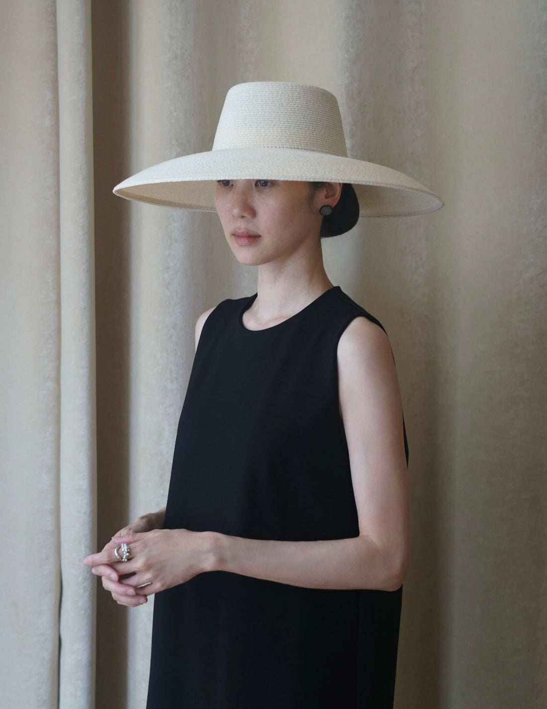 Ines Hat