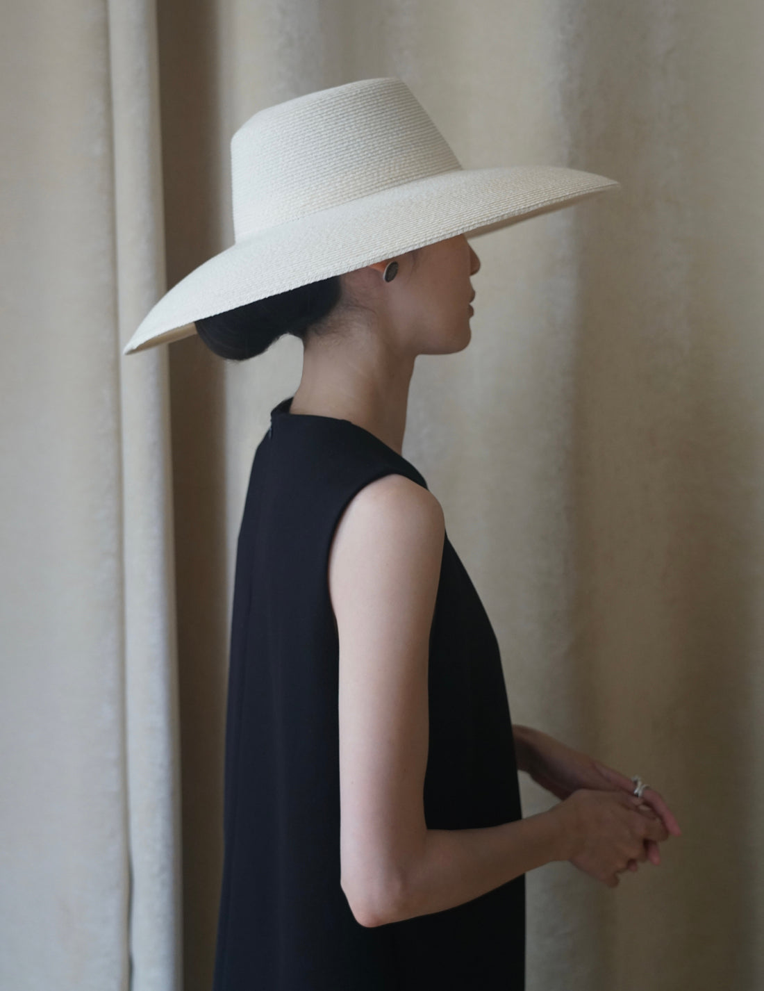 Ines Hat