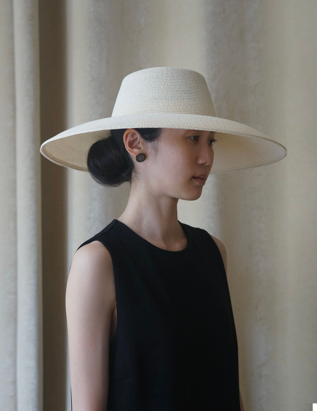 Ines Hat