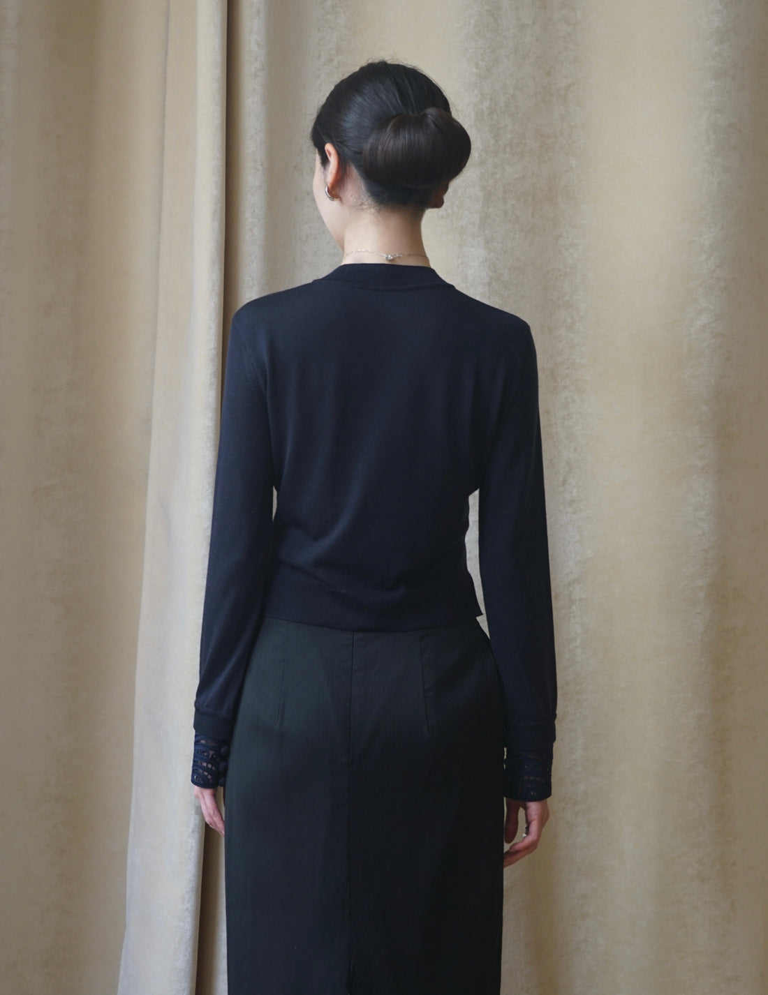 Detachable Embroidery Cuff Knitted Top・Navy