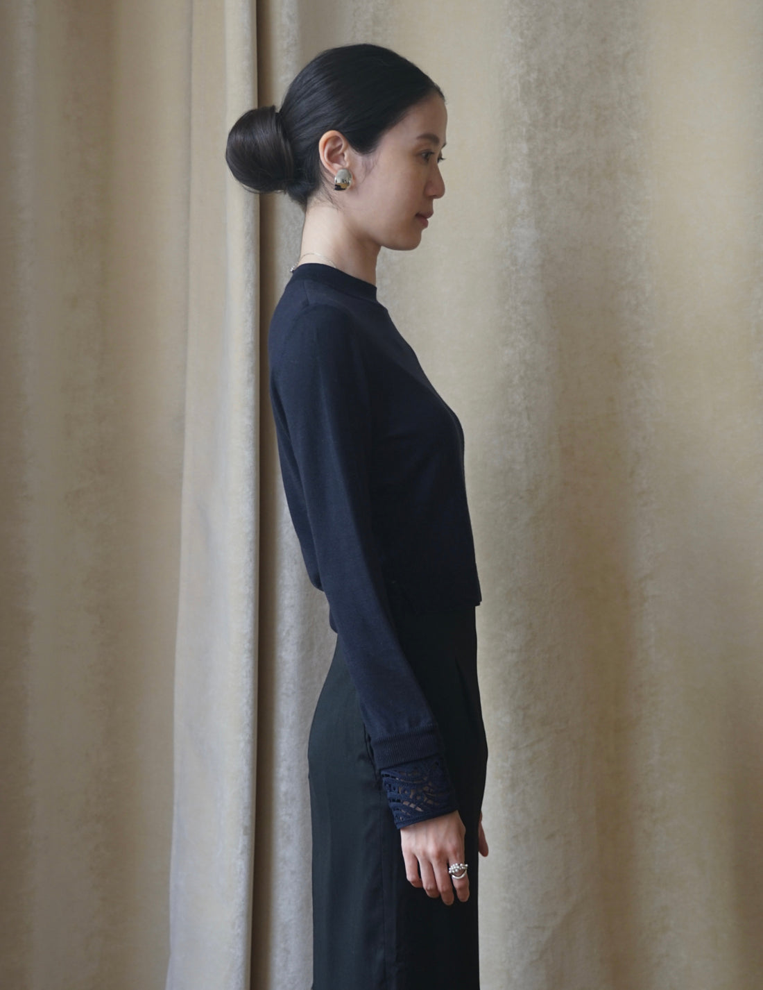 Detachable Embroidery Cuff Knitted Top・Navy