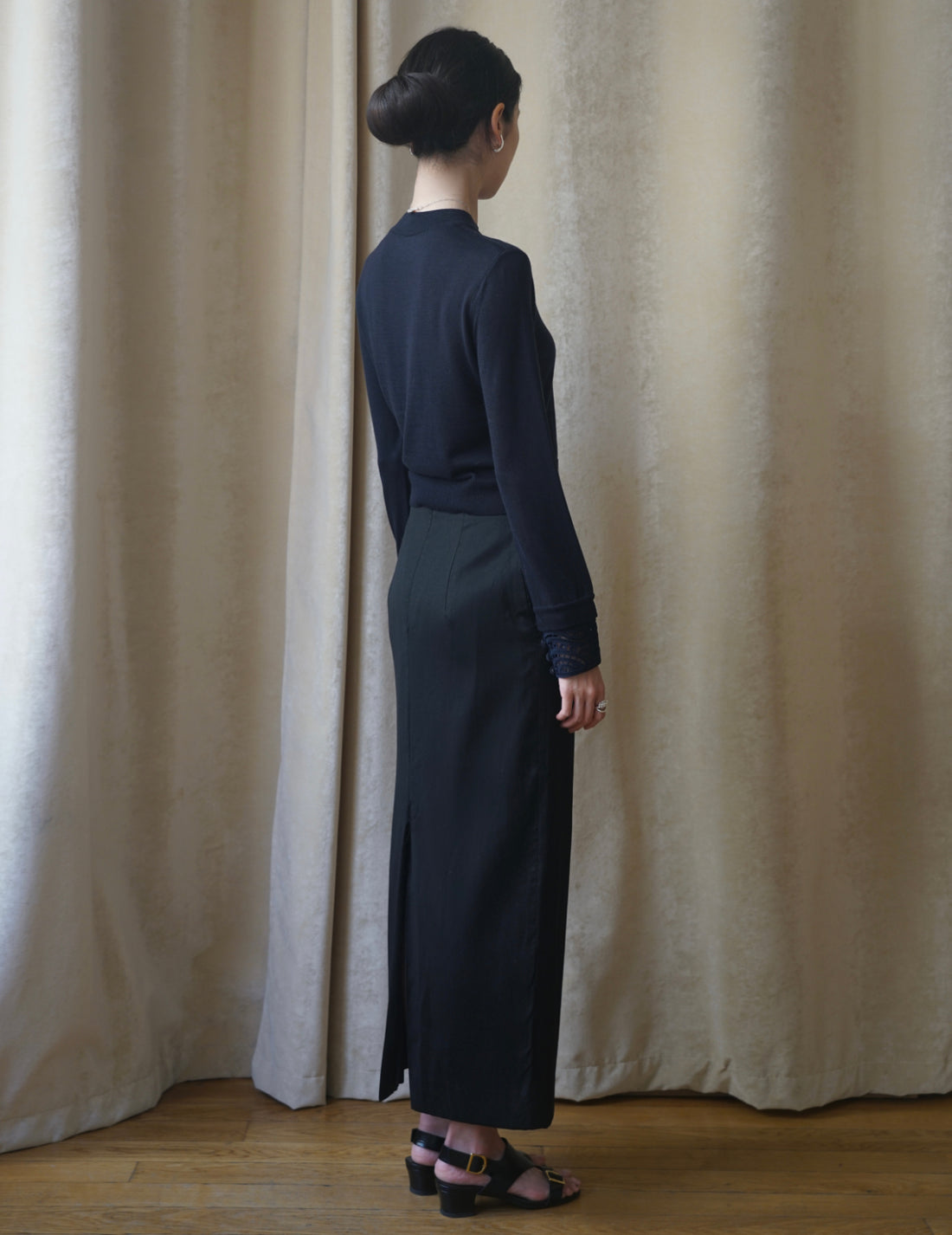 Detachable Embroidery Cuff Knitted Top・Navy