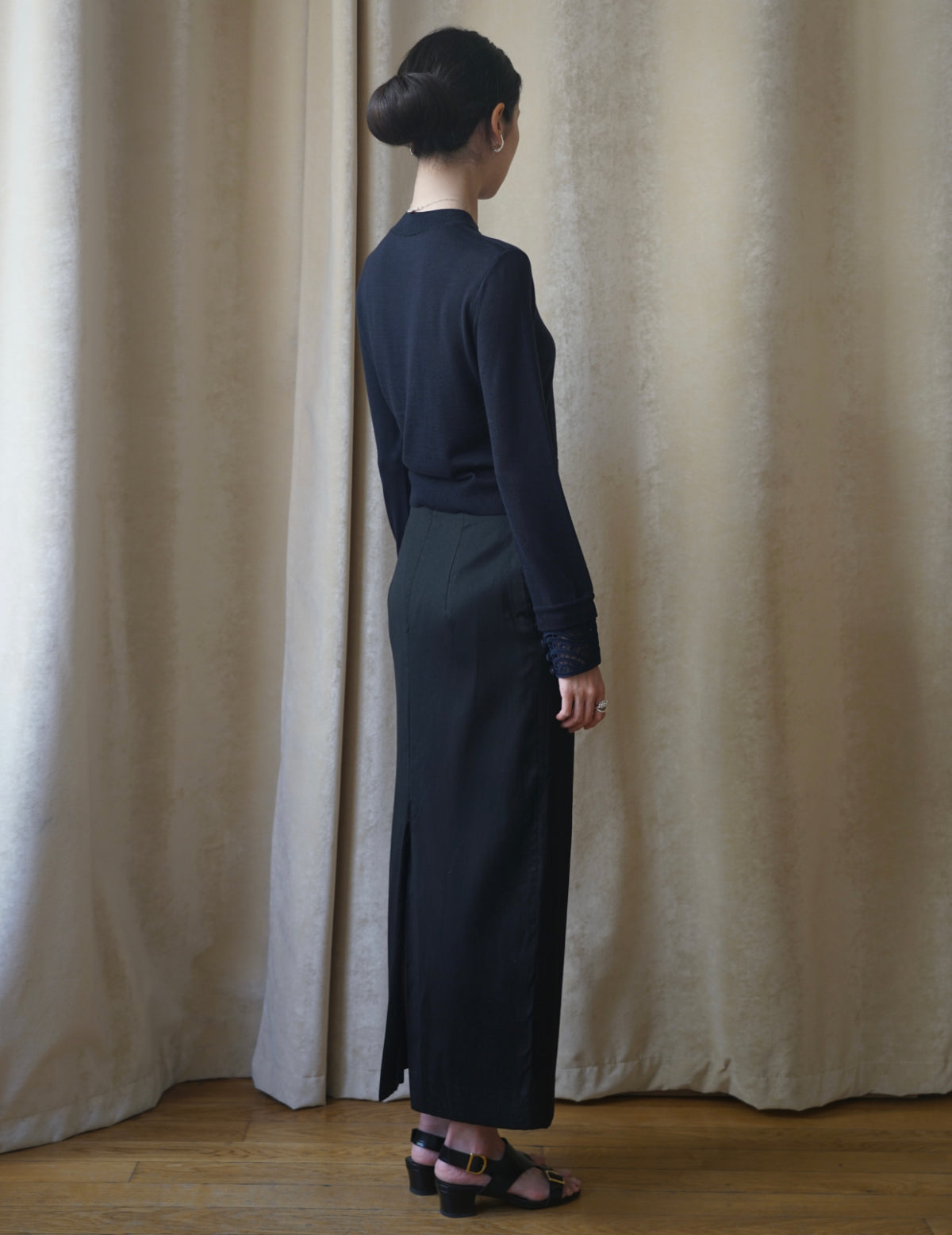 Detachable Embroidery Cuff Knitted Top・Navy