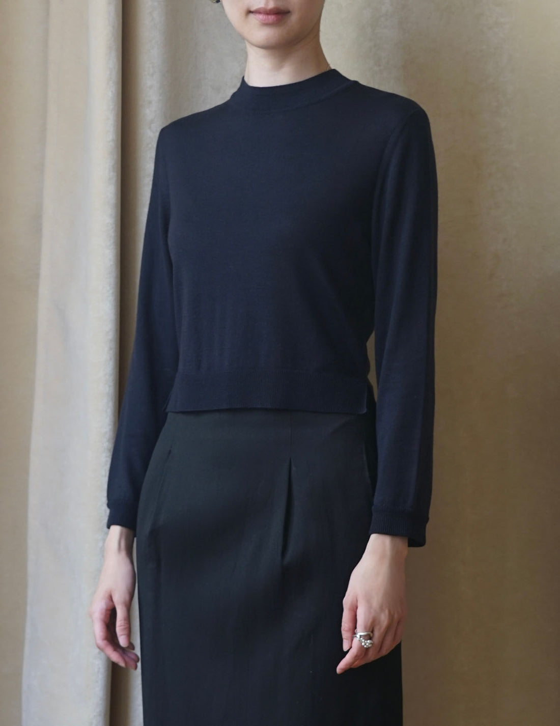 Detachable Embroidery Cuff Knitted Top・Navy