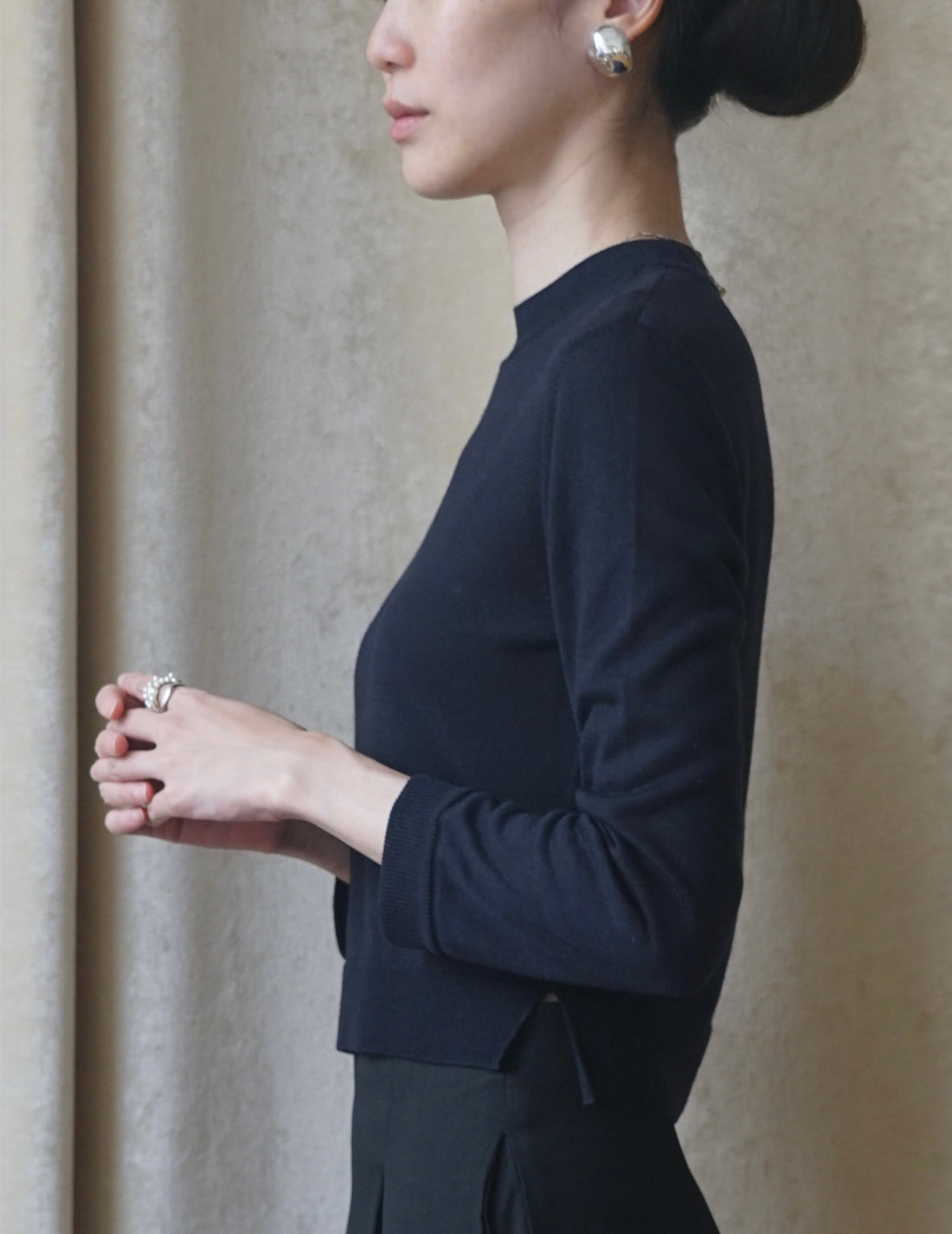 Detachable Embroidery Cuff Knitted Top・Navy