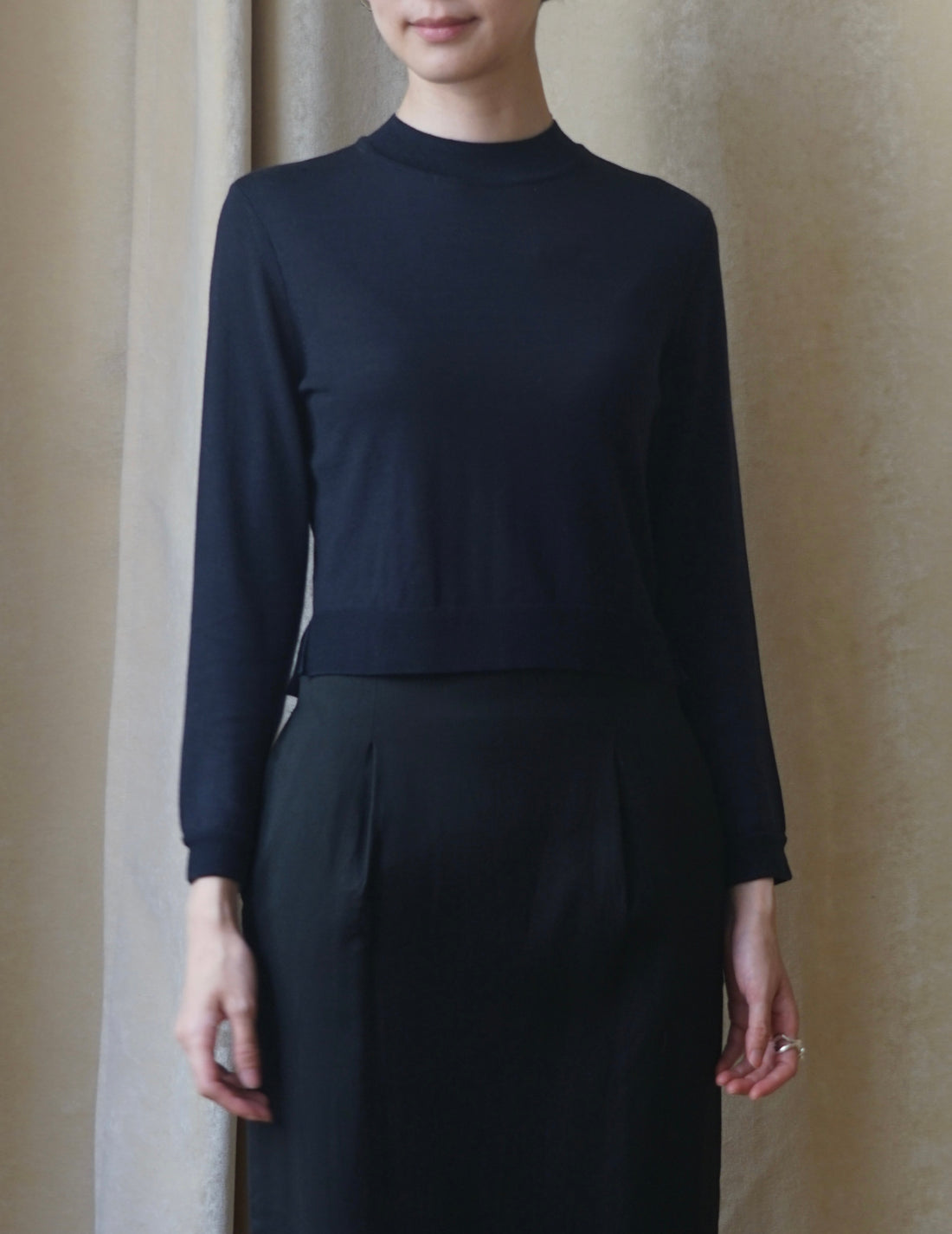 Detachable Embroidery Cuff Knitted Top・Navy