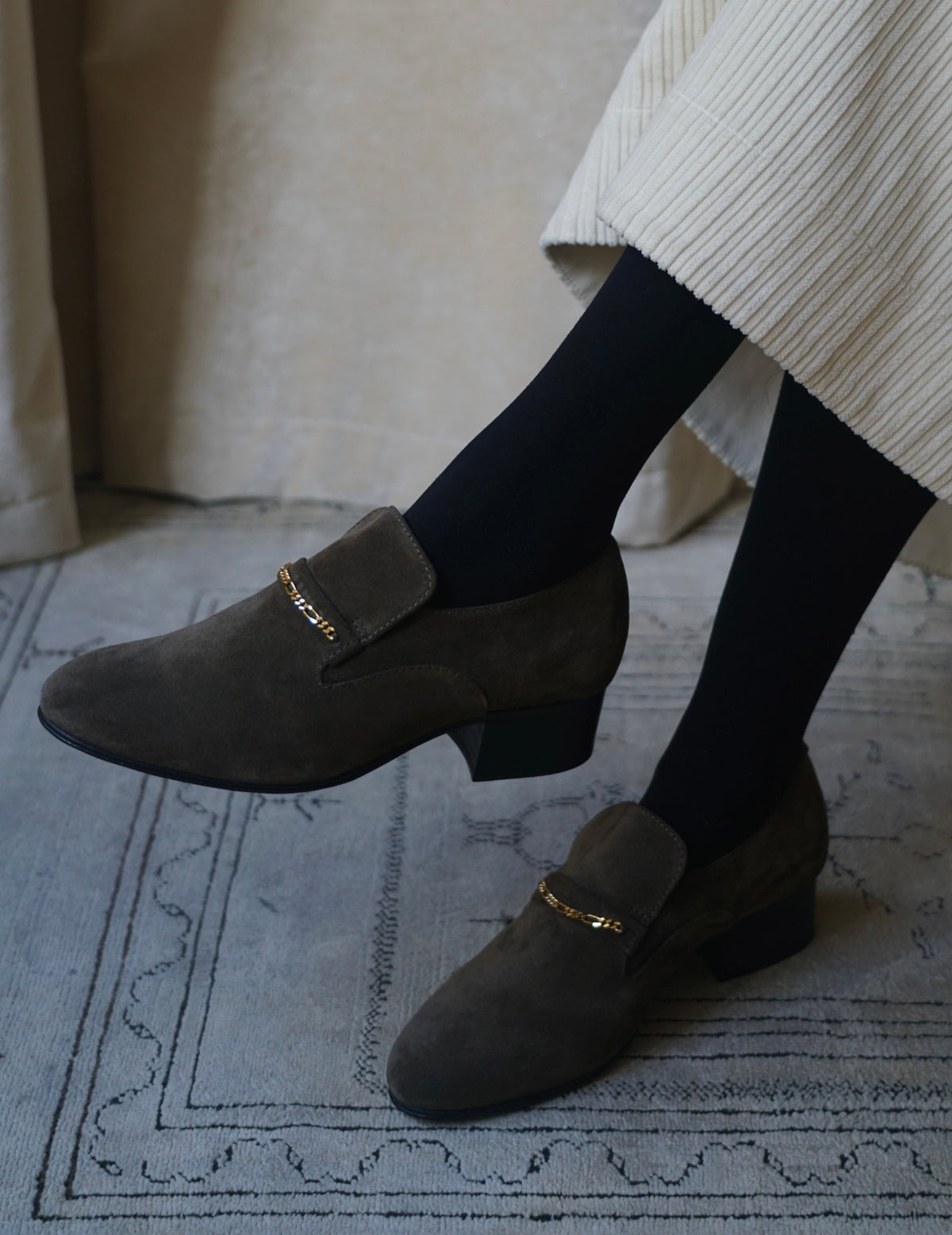 Montana 麂皮低跟皮鞋・深橄欖綠