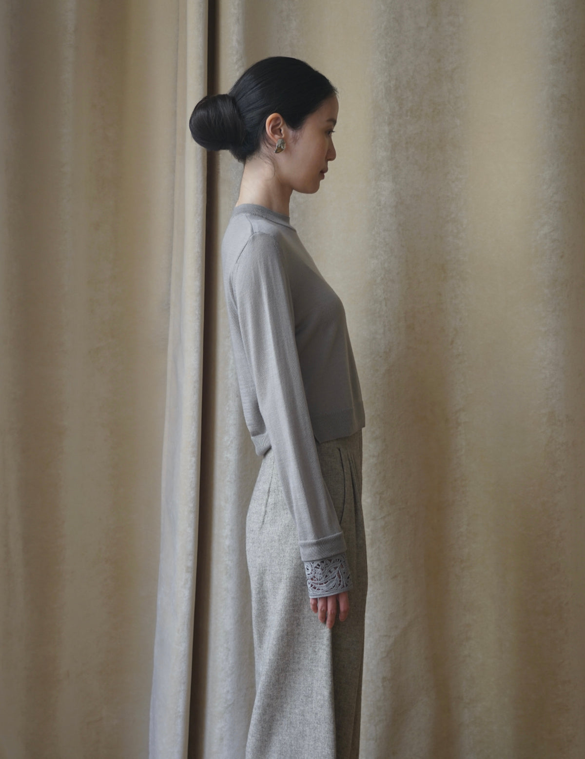 Detachable Embroidery Cuff Knitted Top・Grey