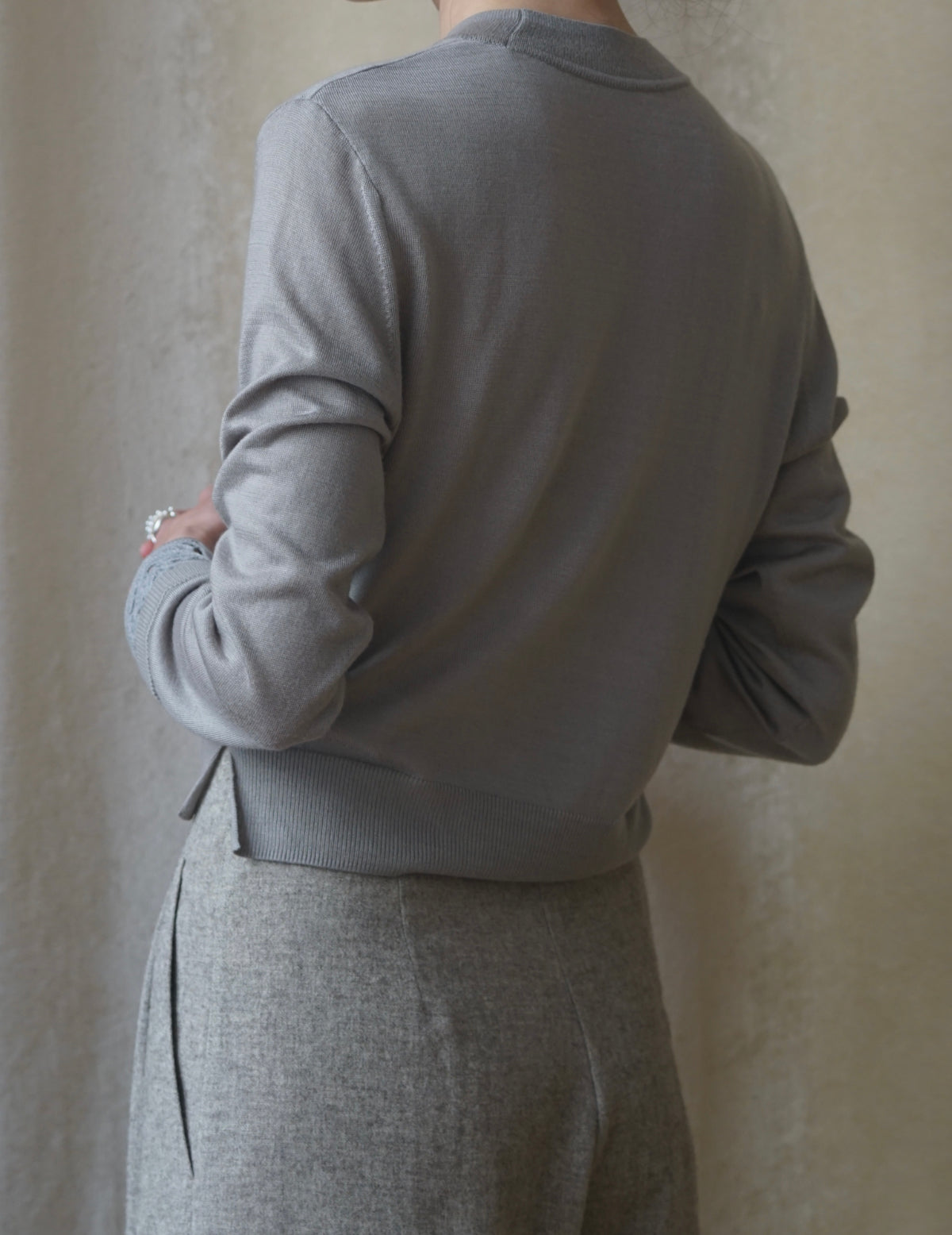 Detachable Embroidery Cuff Knitted Top・Grey