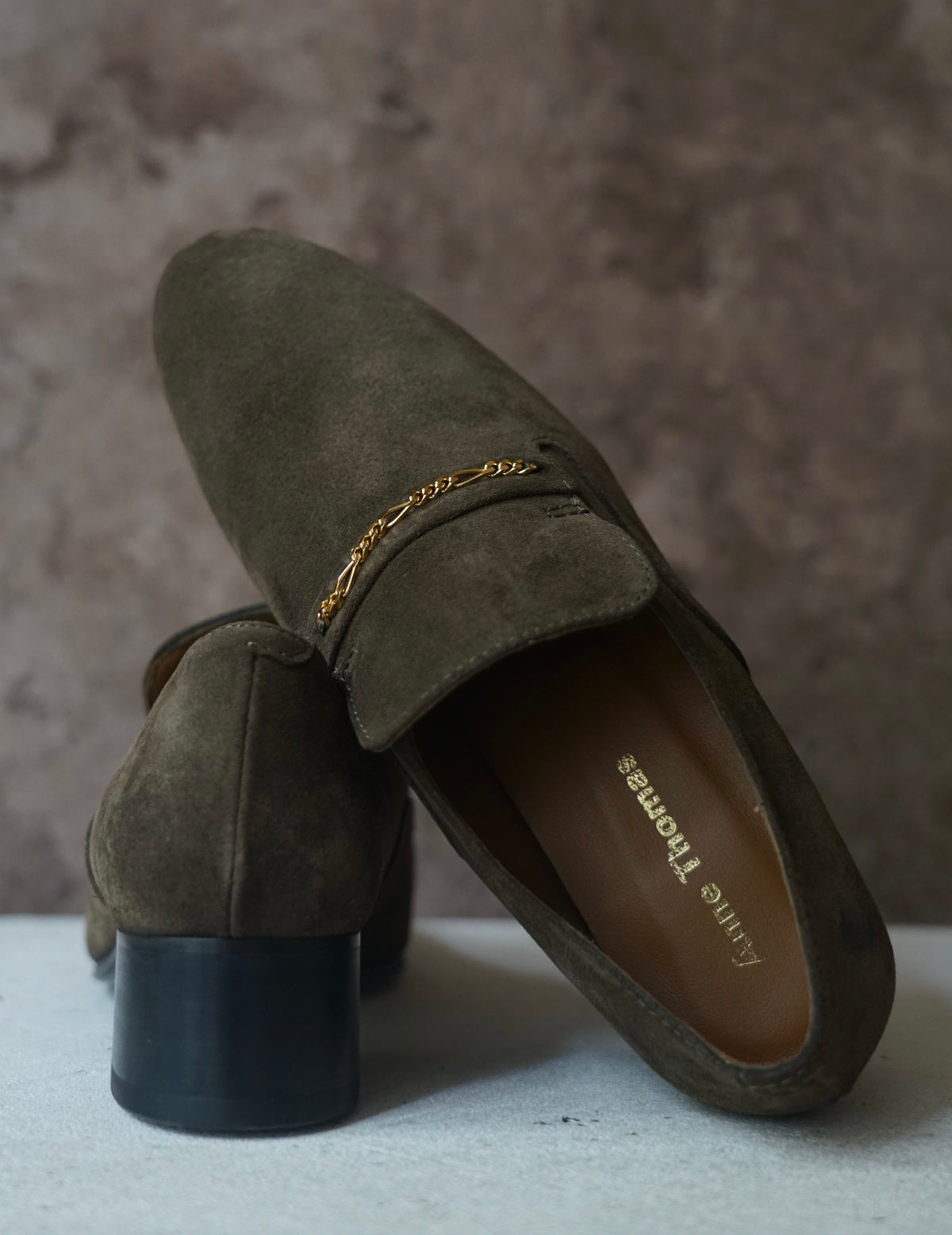 Montana 麂皮低跟皮鞋・深橄欖綠