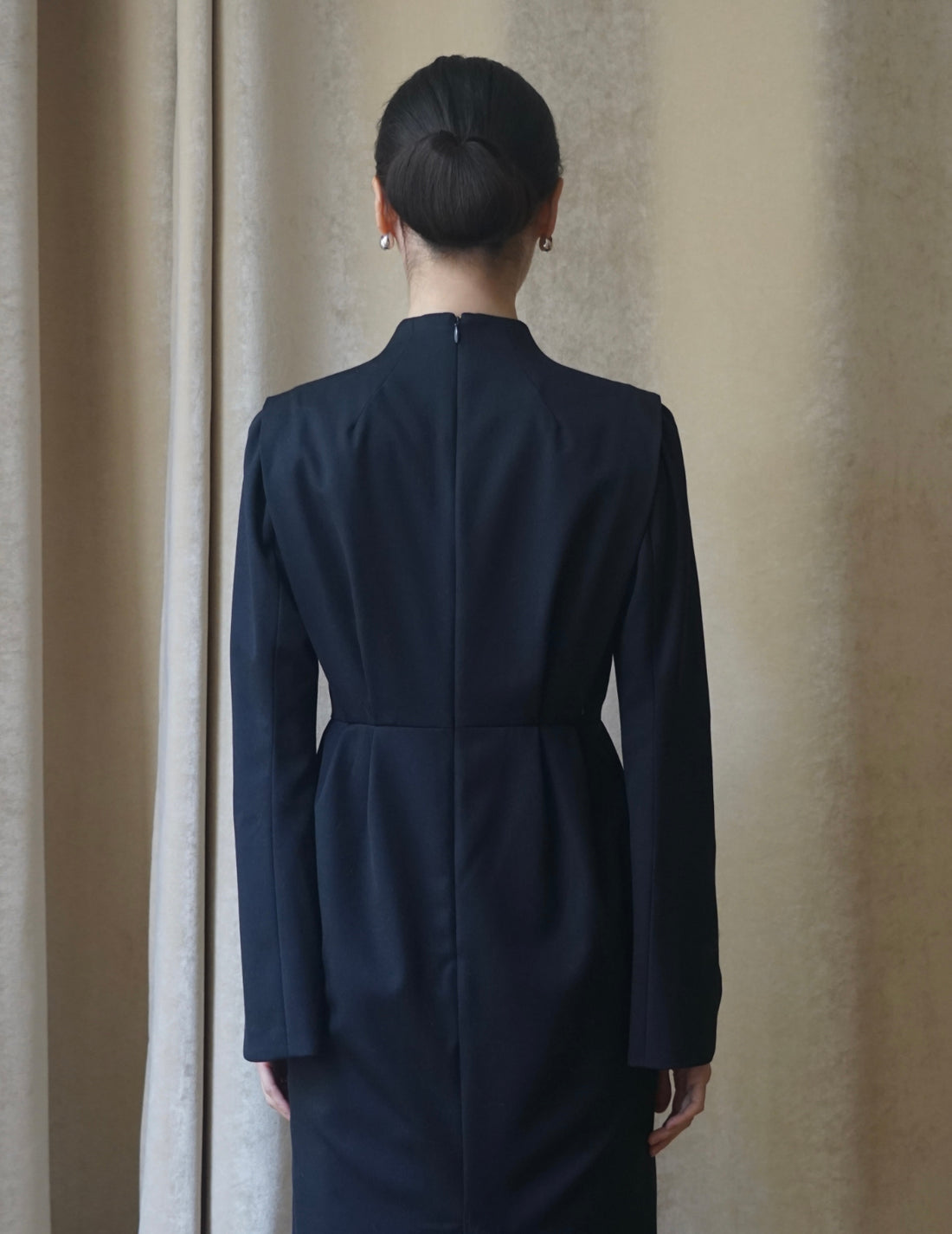 Light Wool Max Gabadine V-Neck Dress・Navy