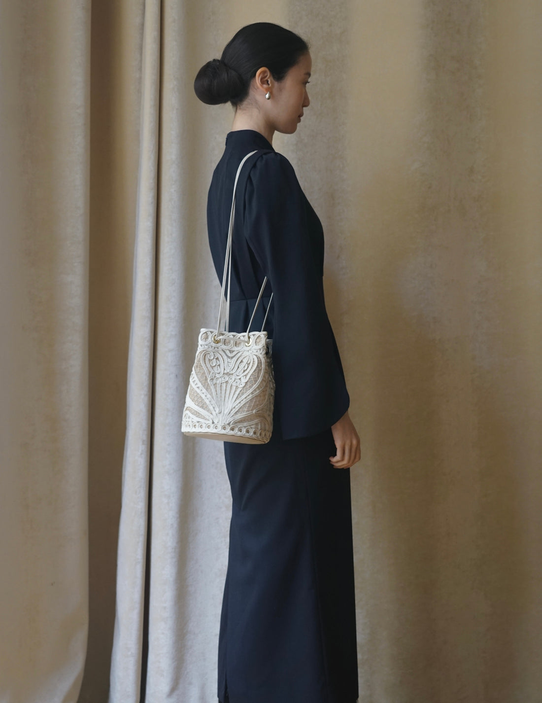 Cording Embroidery Bucket Bag・Beige