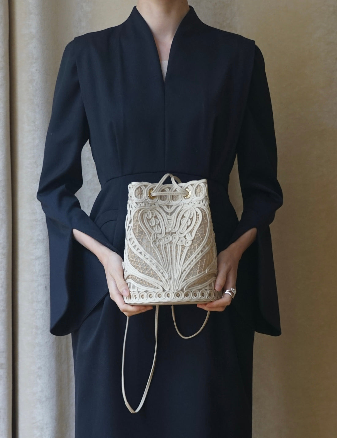 Cording Embroidery Bucket Bag・Beige