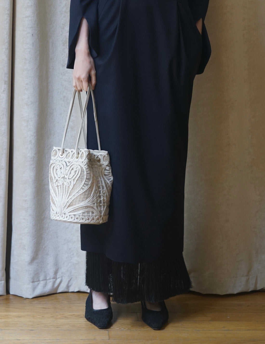 Cording Embroidery Bucket Bag・Beige