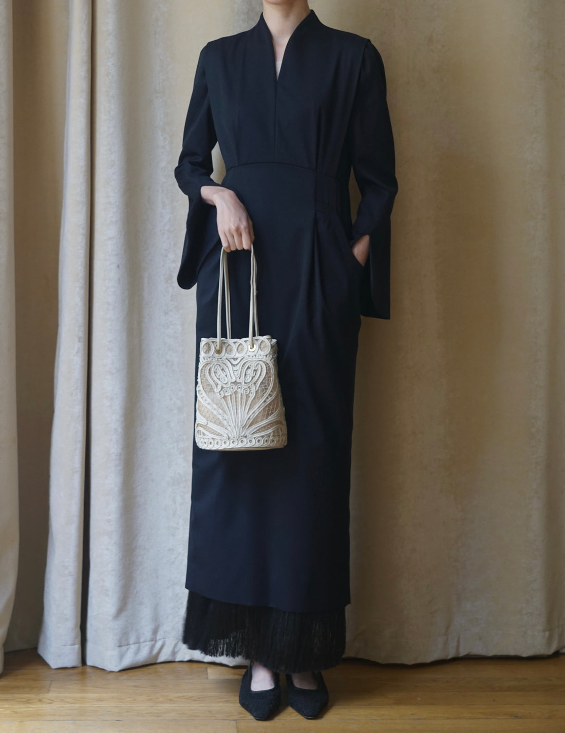Cording Embroidery Bucket Bag・Beige