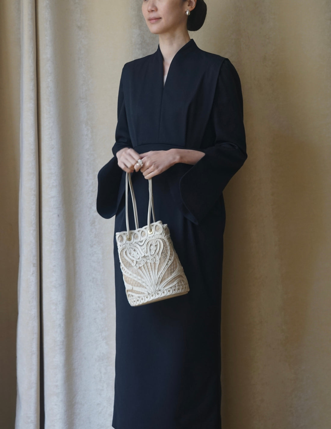 Cording Embroidery Bucket Bag・Beige