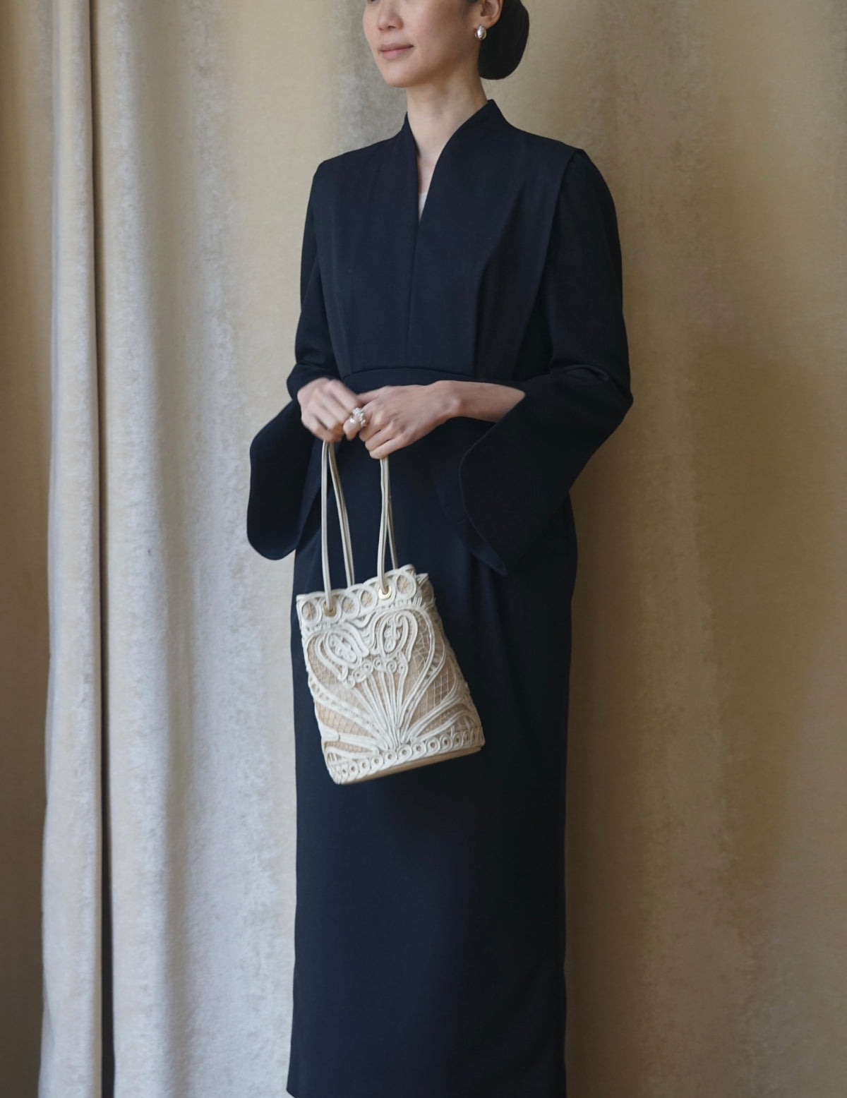 Cording Embroidery Bucket Bag・Beige