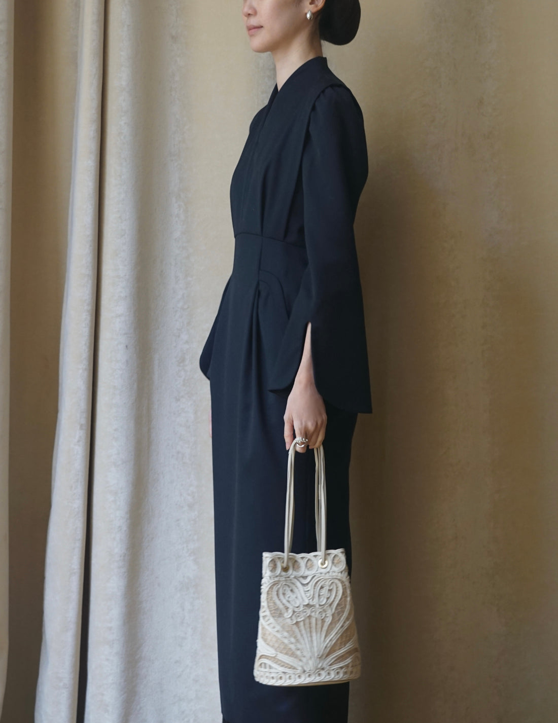 Cording Embroidery Bucket Bag・Beige