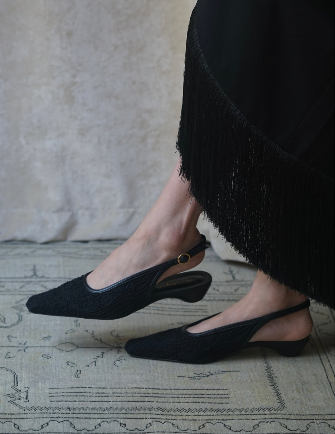 繩紋刺繡露跟高跟鞋・黑色