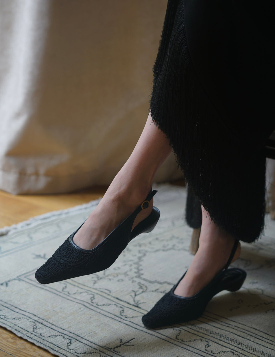 繩紋刺繡露跟高跟鞋・黑色