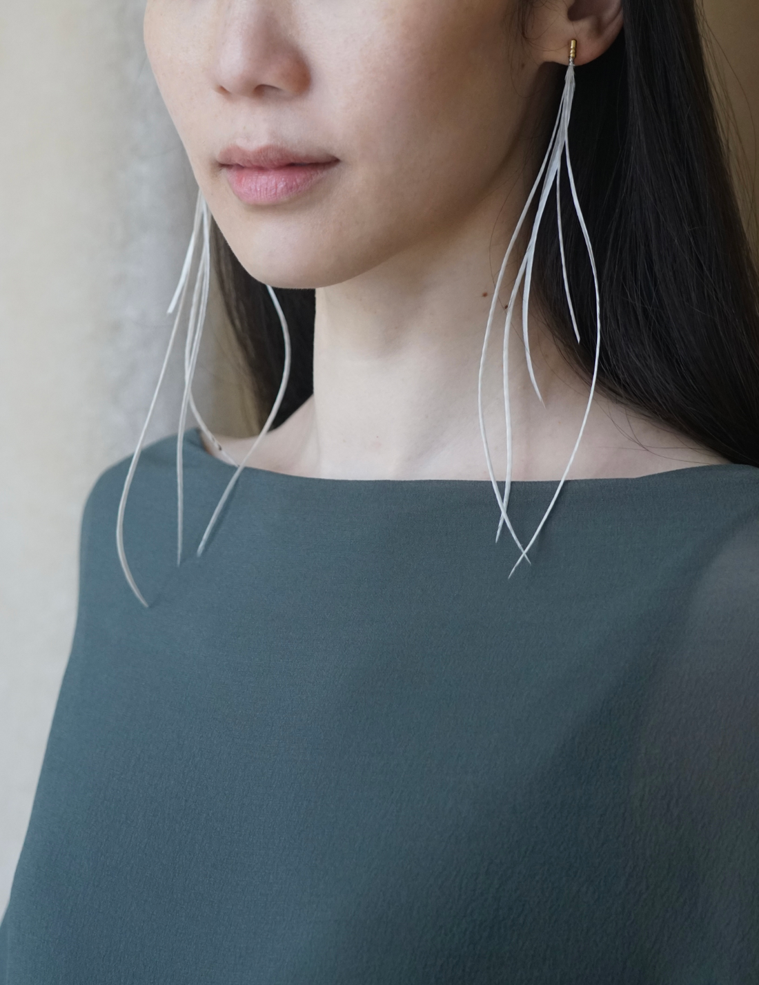Feather Earring・ White