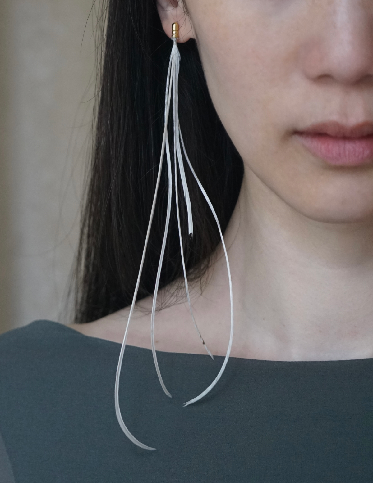 Feather Earring・ White