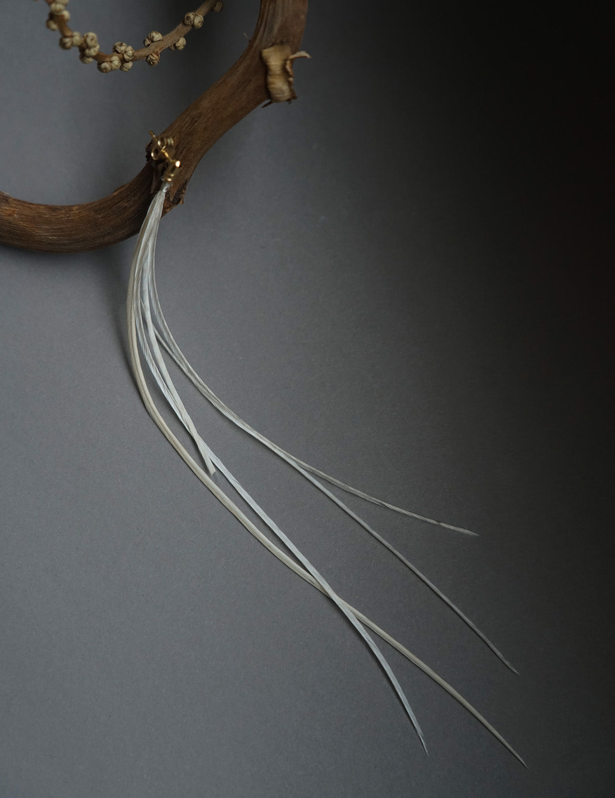 Feather Earring・ White
