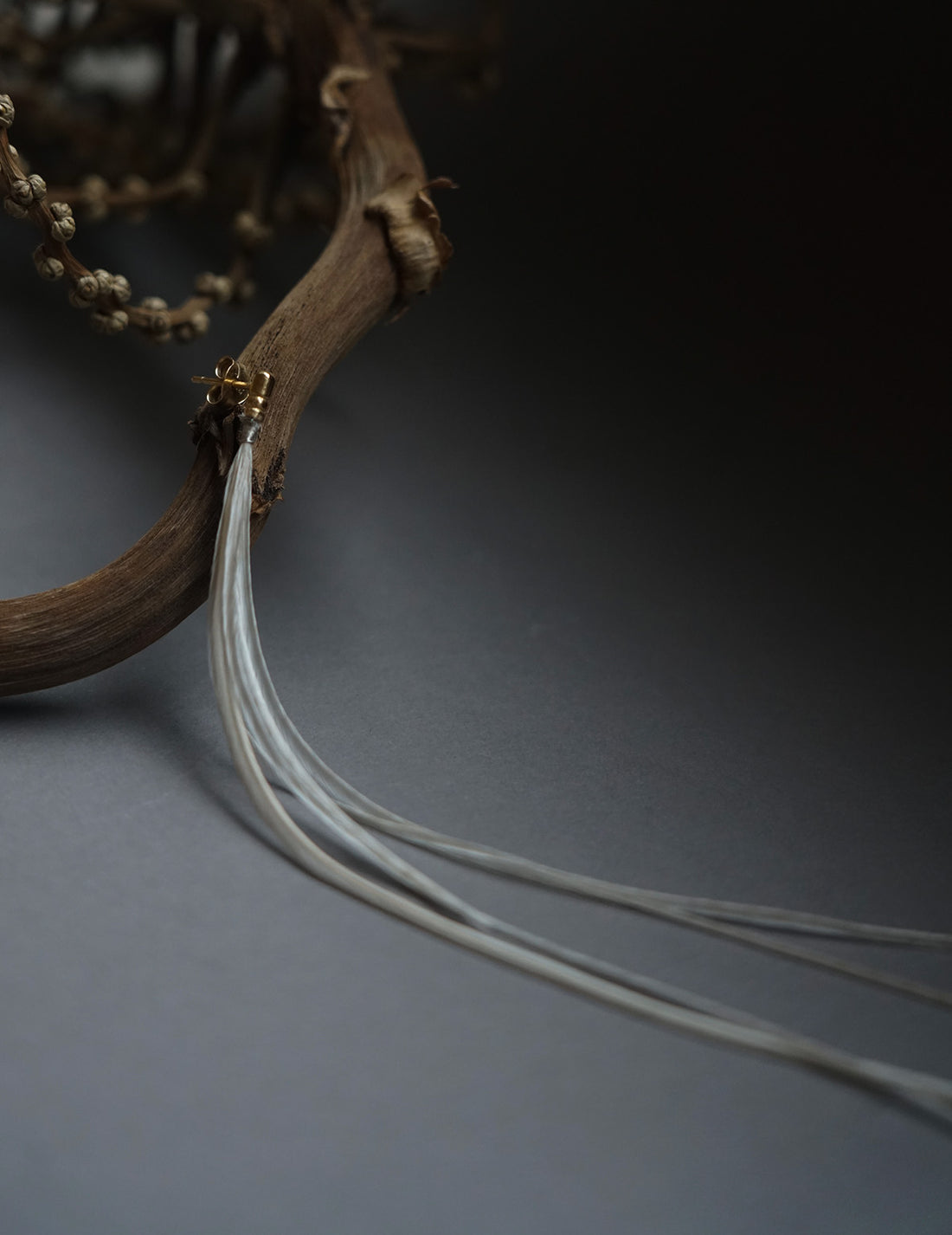 Feather Earring・ White