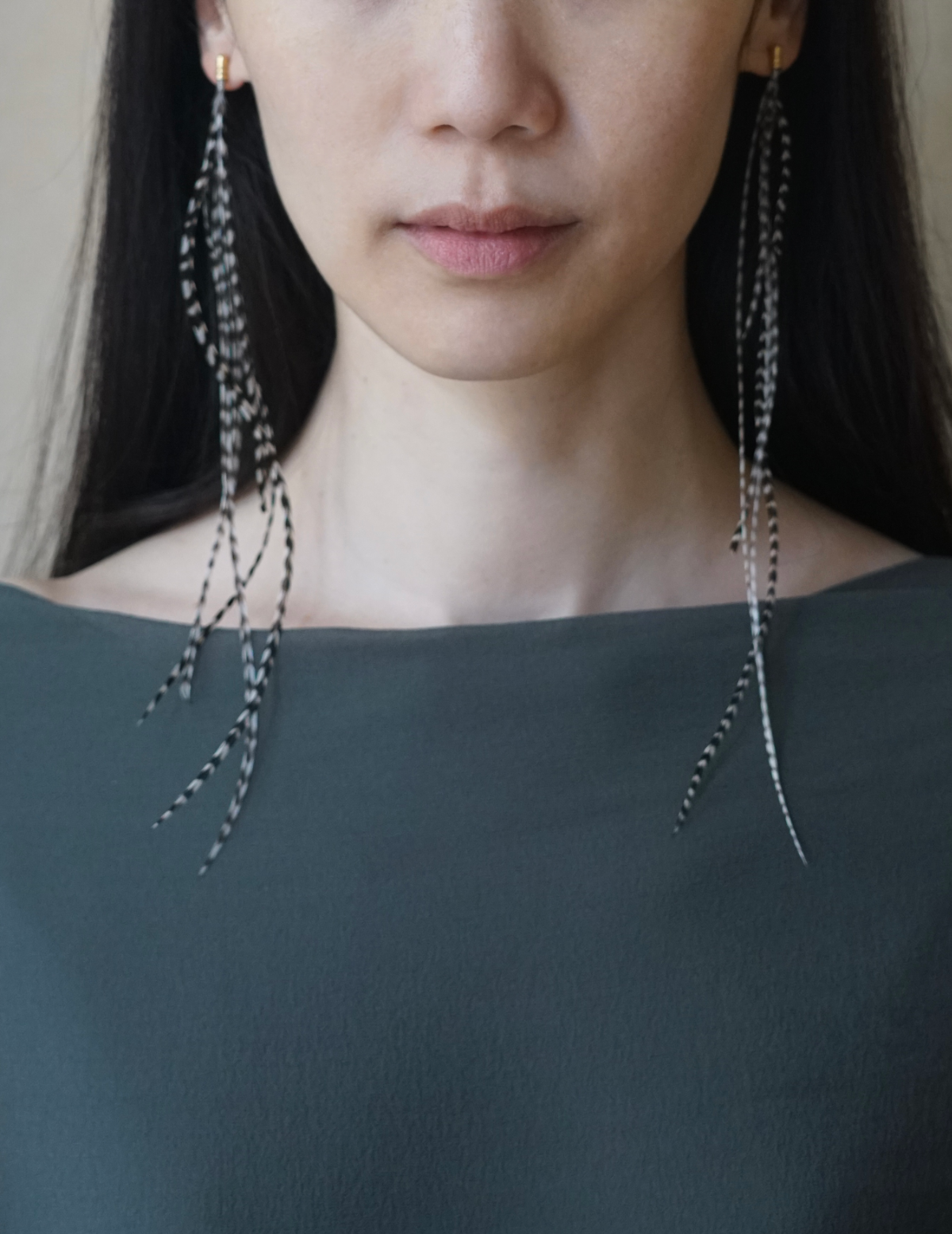 Feather Earring・Grizzly