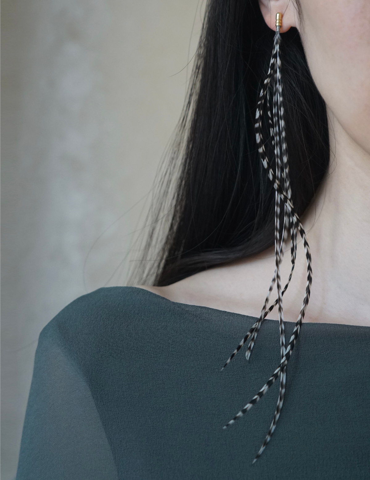 Feather Earring・Grizzly