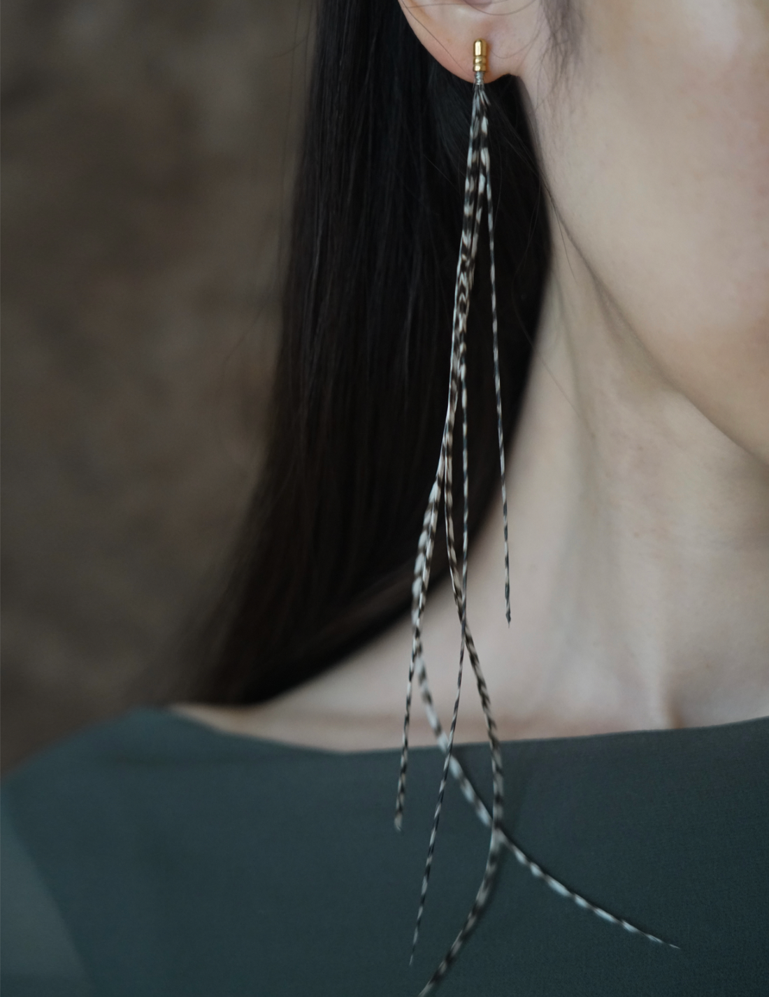 Feather Earring・Grizzly