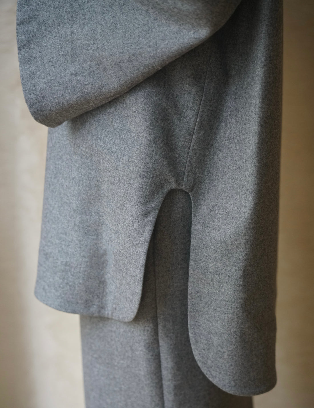 Wool Flannel Plunge Top・Grey