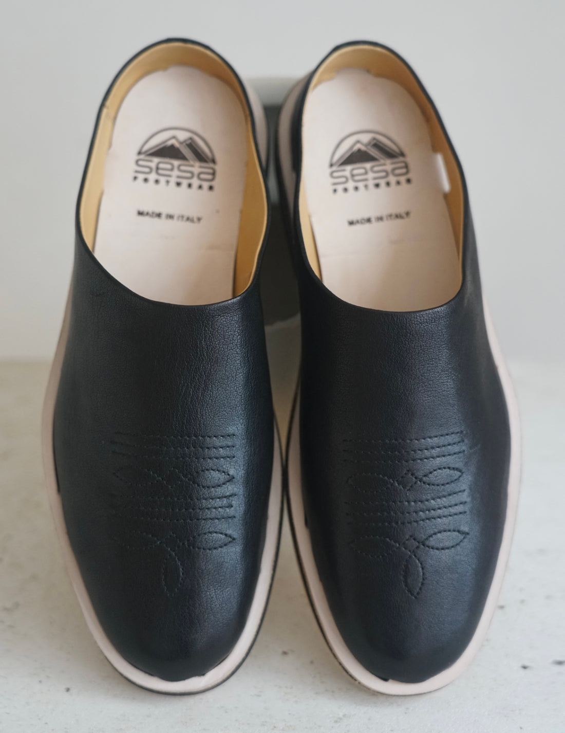 Phoenix Mule・Licorice