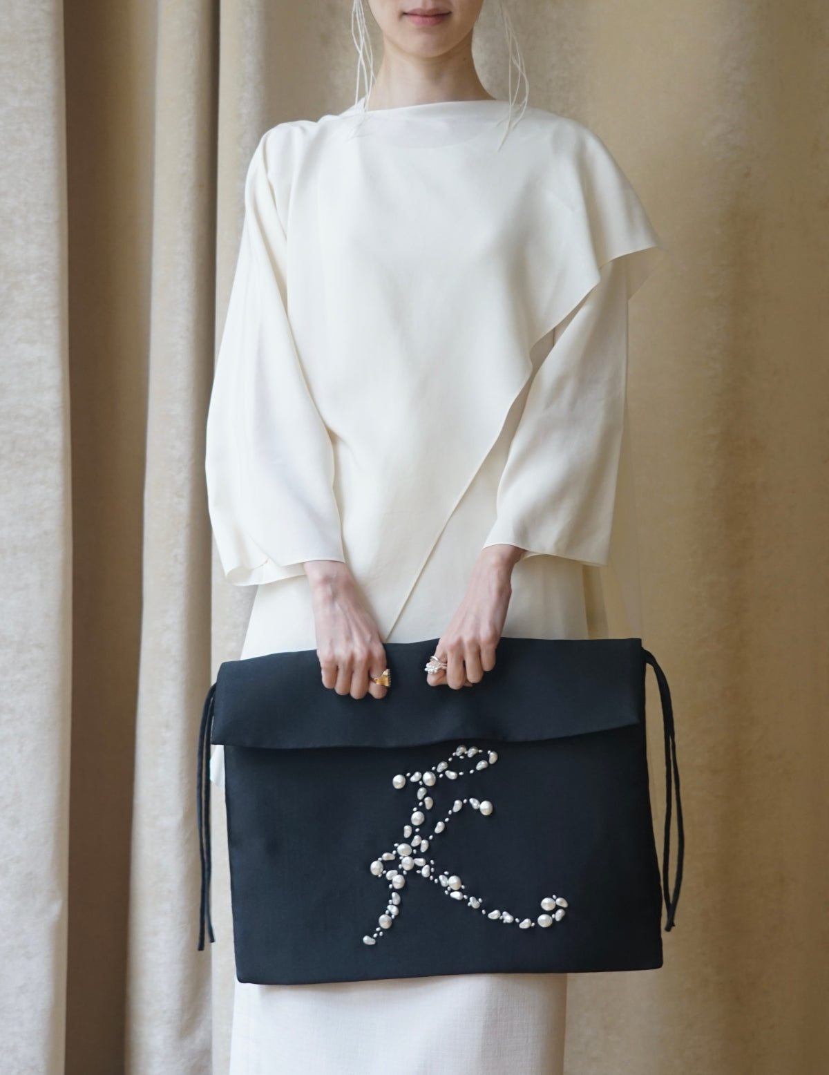 Atelier Ayo Clutch・ Black